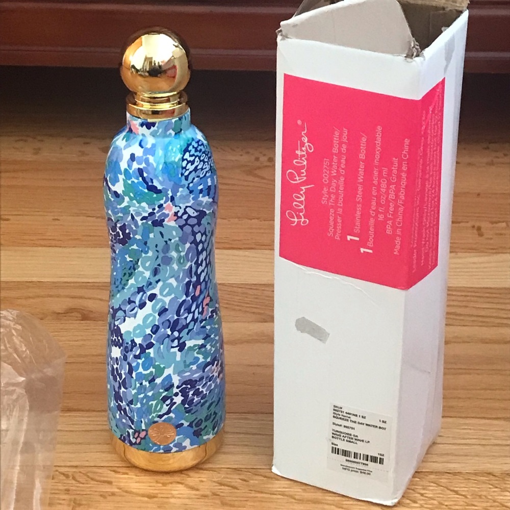Lilly Pulitzer “Squeeze the Day” water bottle